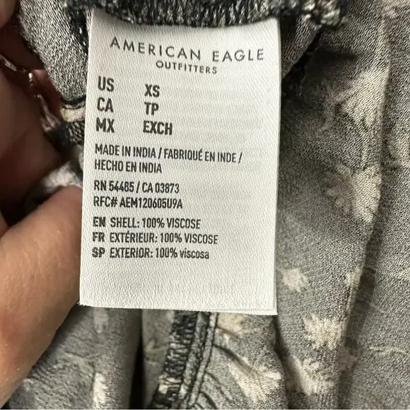 American Eagle Size XS Babydoll Blouse Top Black Floral Back Cut Out Viscose - Picture 10 of 11